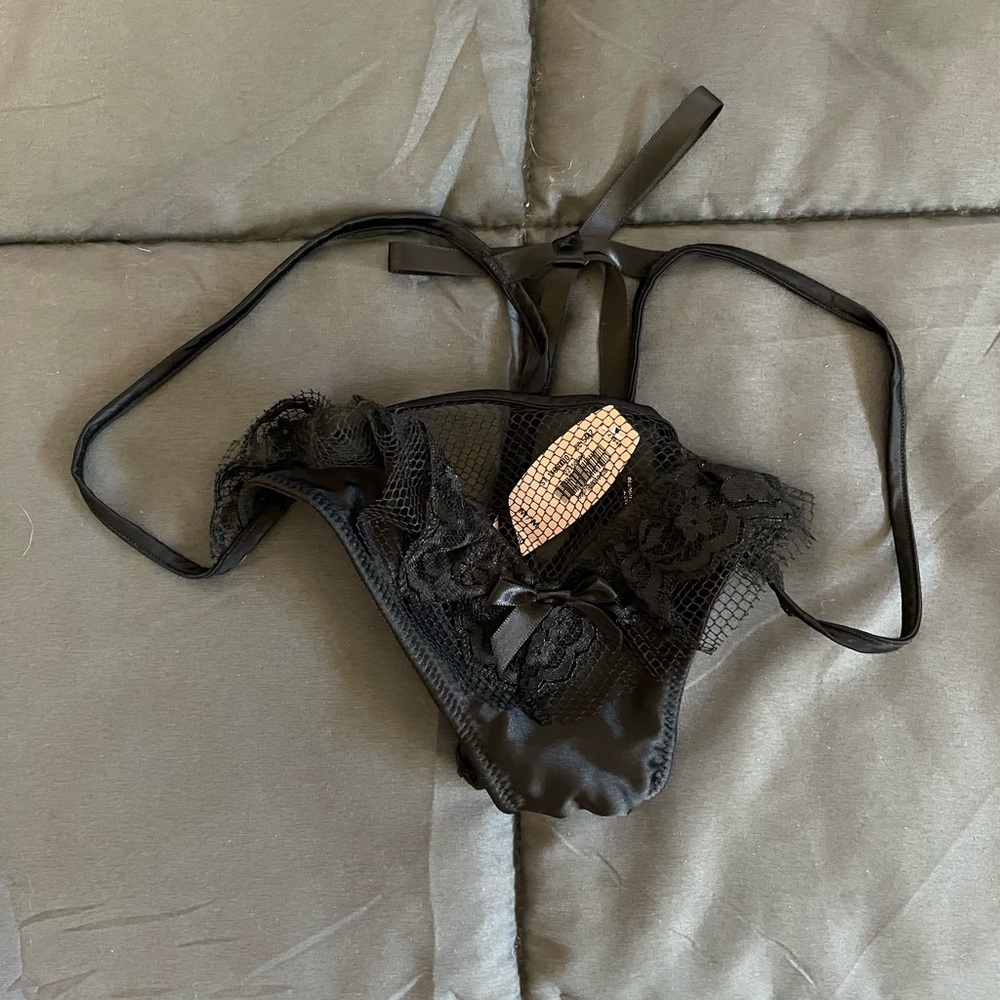 VS Lace String Thong